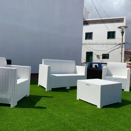 Сasa de vacaciones House - Sleeps 2 - Parking - Patio *