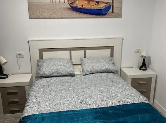 House - Sleeps 2 - Parking - Patio * La Jaca